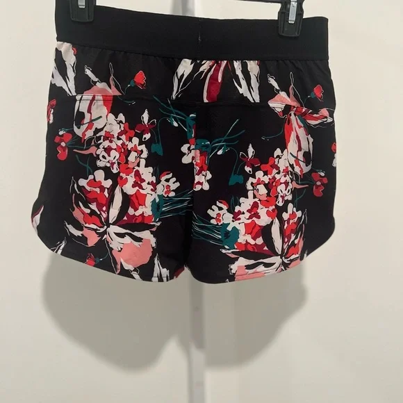 Black and Red Athletic Shorts with Elastic Waistband - Picture 2 of 2